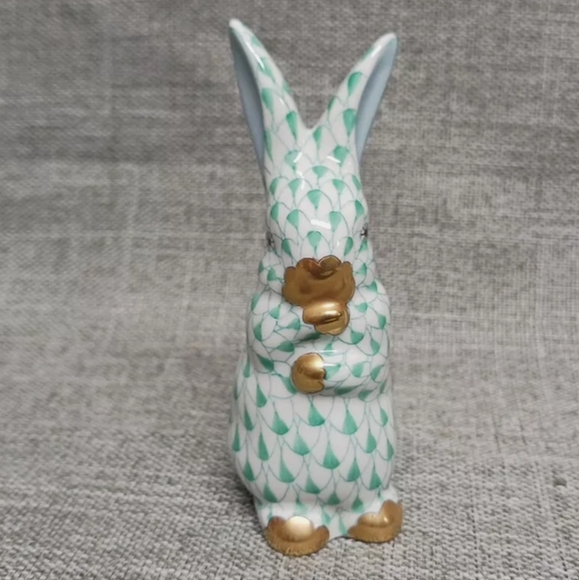 Herend Green Fishnet Sitting Bunny Rabbit Handpainted Porcelain Figurine 15338 - Picture 2 of 9